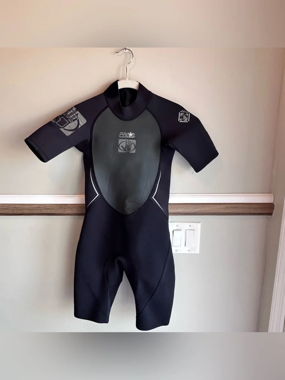 Body Glove Pro 3 Youth 2/1mm Shorty Surfing Wet Suit All Water Black